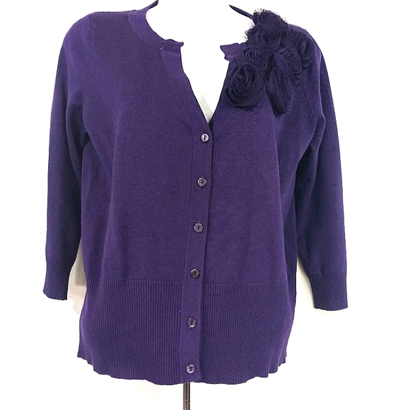 Cyrus Plum Button-Up Cropped Cardigan Roses Medium - Picture 10 of 10